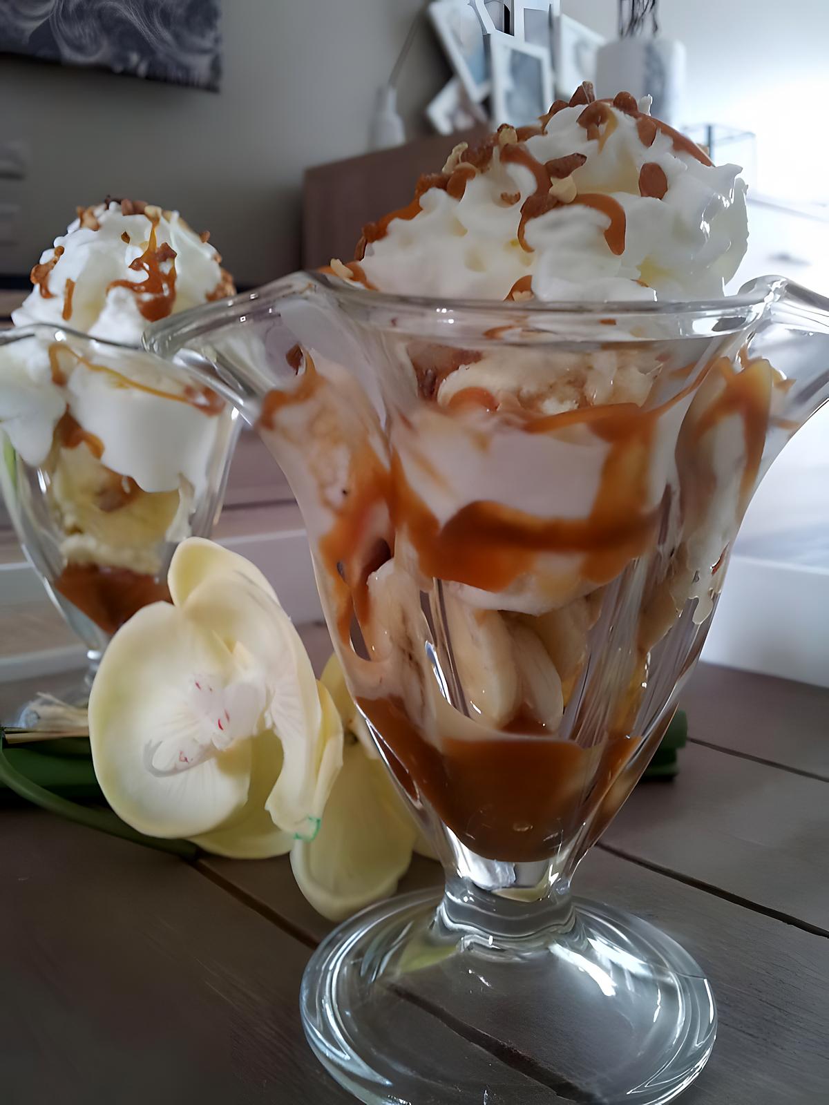 recette Coupes de glace banana split au caramel