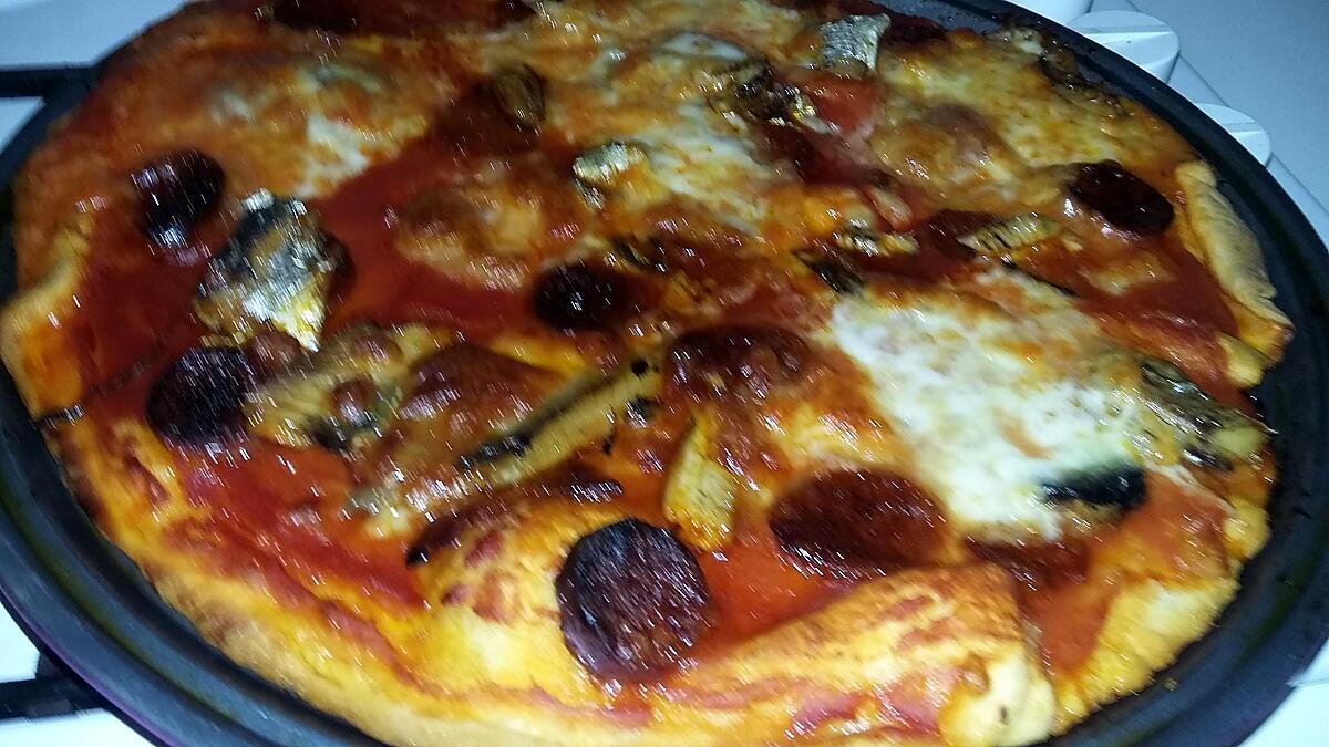 recette Pizza a la sardine et au chorizo