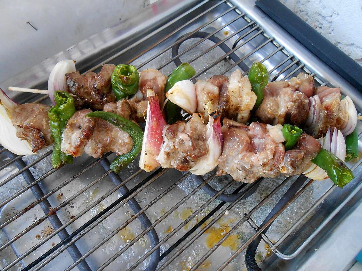 recette BROCHETTES DE PORC ET LARD