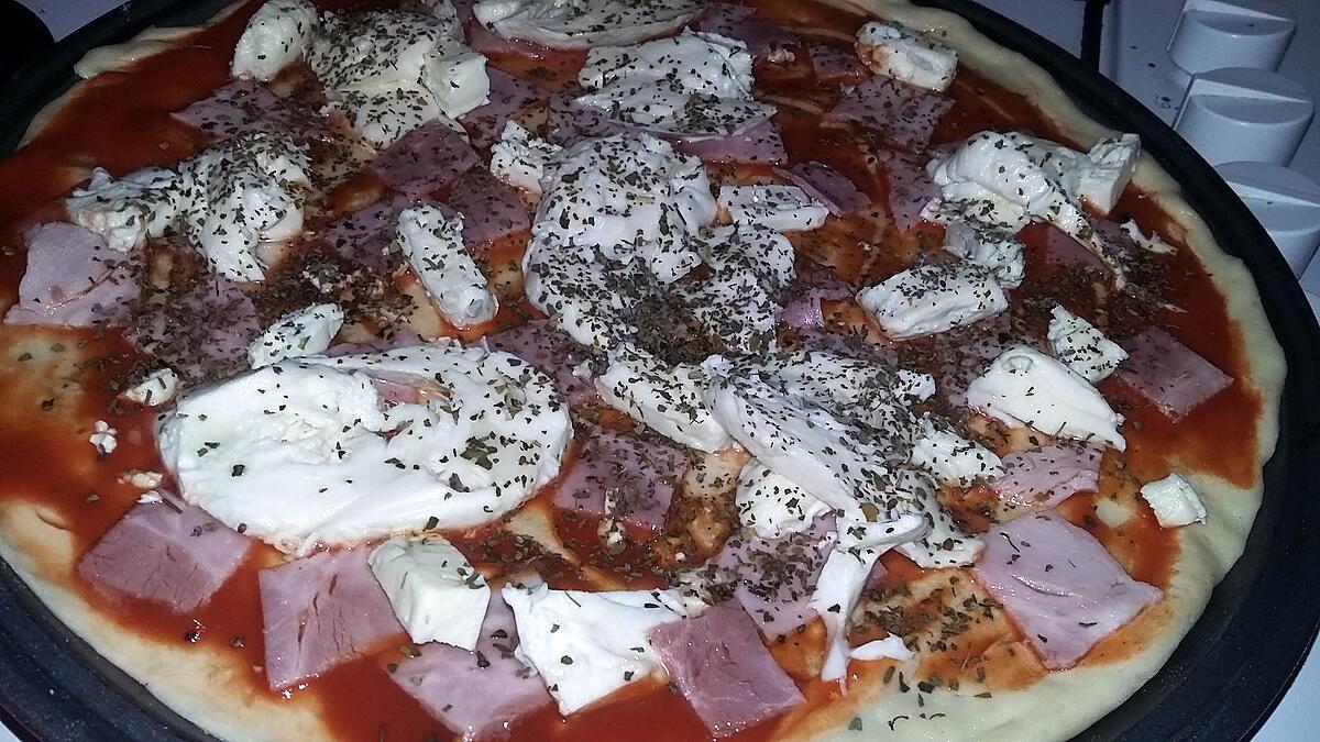 recette Pizza jambon mozzarella