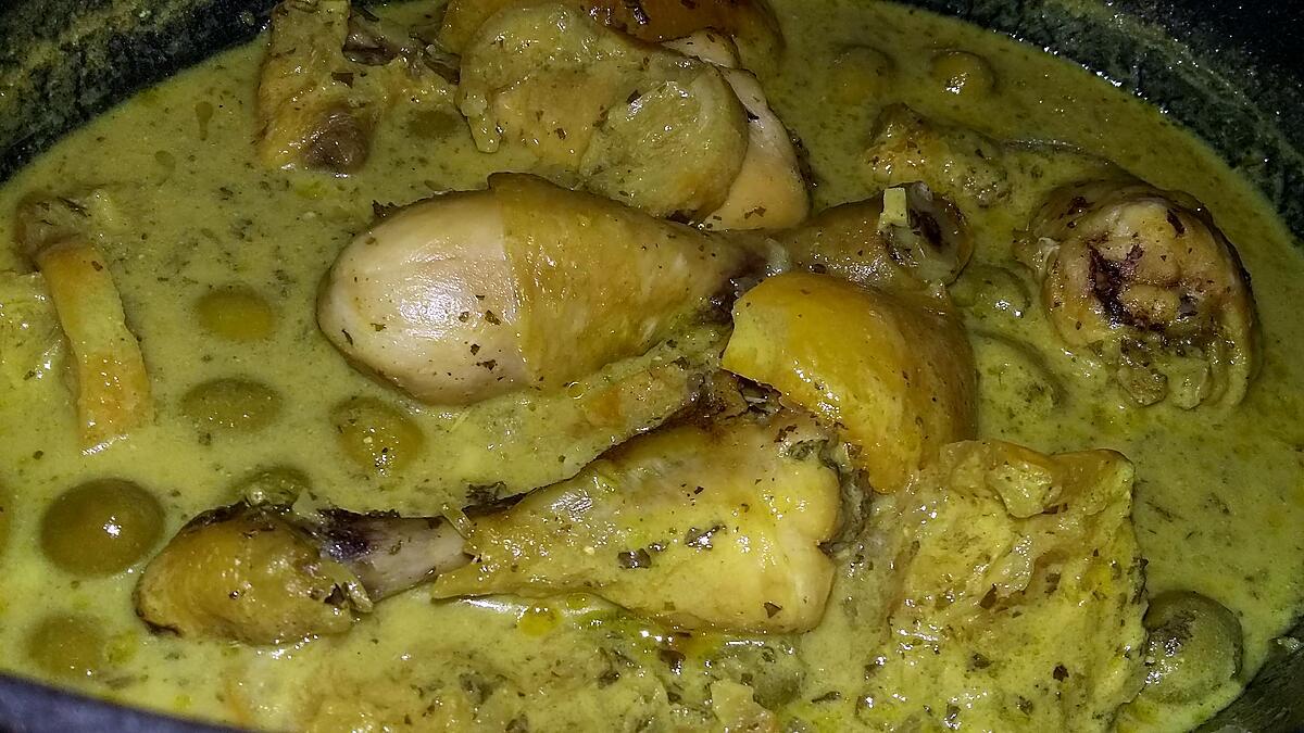 recette Tajine de poulet a la crème et aux citrons confit et aux olives