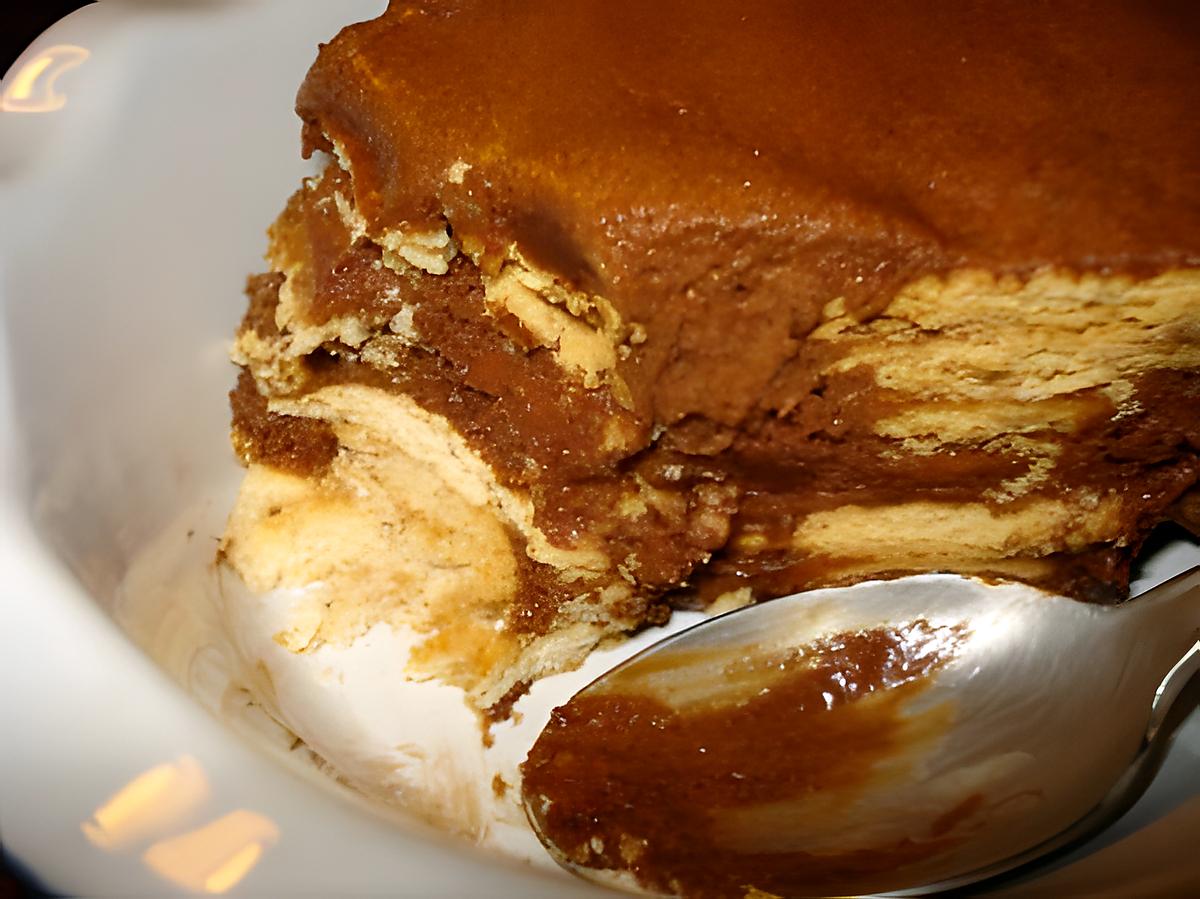 recette Gâteau aux petits-beurres et mousse au chocolat sans cuisson(bolo de bolacha maria)