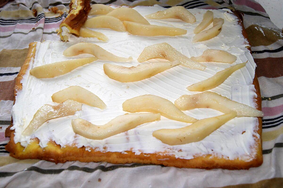 recette Gâteau roulé au mascarpone et aux poires