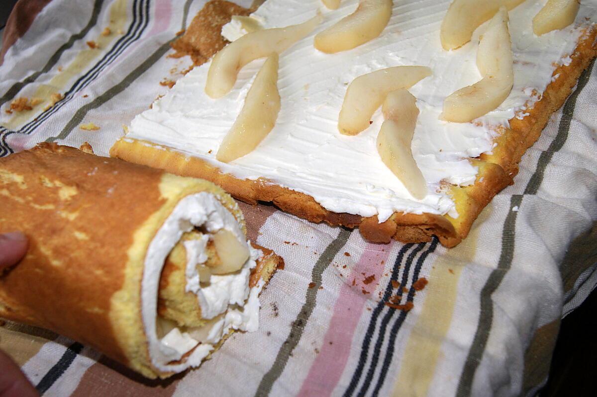 recette Gâteau roulé au mascarpone et aux poires