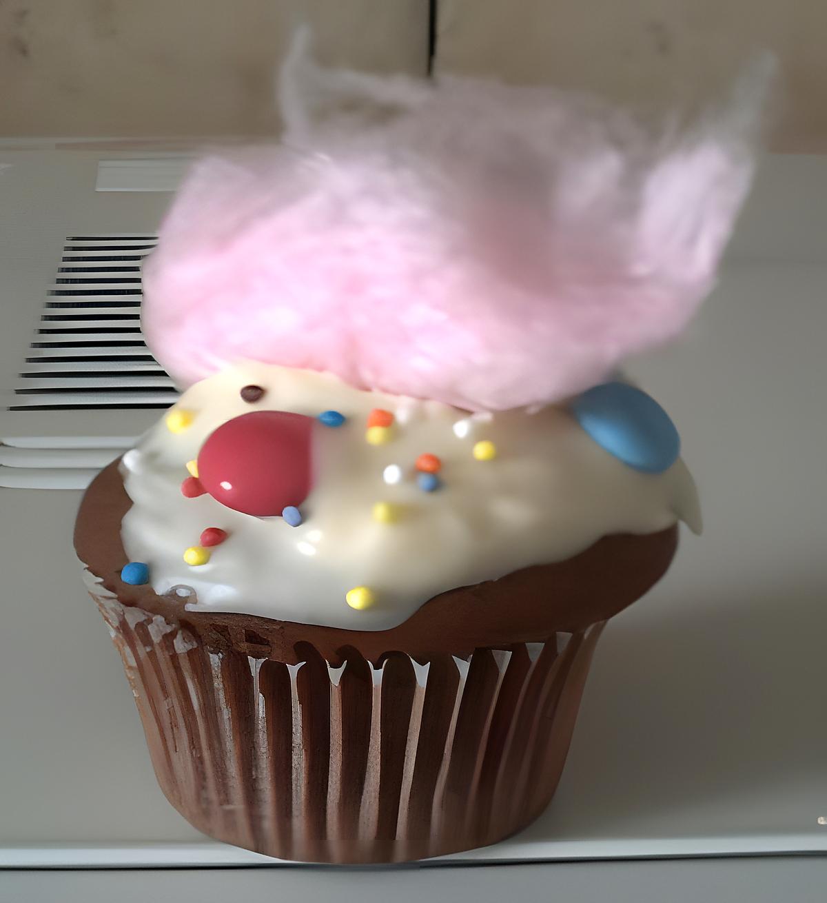 recette CUPCAKES AU CHOCOLAT SMARTIES ET BARBE A PAPA