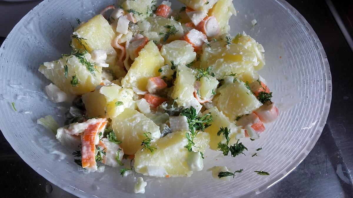 recette SALADE DE POMME DE TERRE ET SURIMI