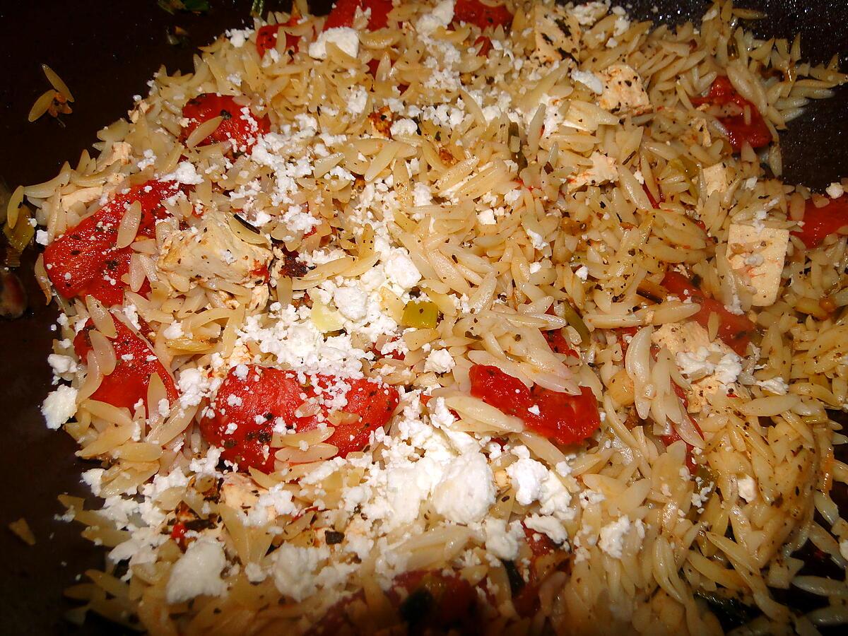 recette Orzo à la tomate et au tofu frit