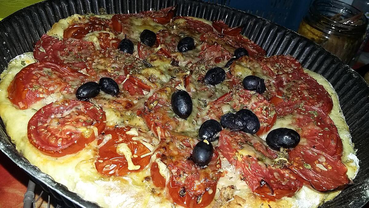 recette Foccacia au thon tomate olives