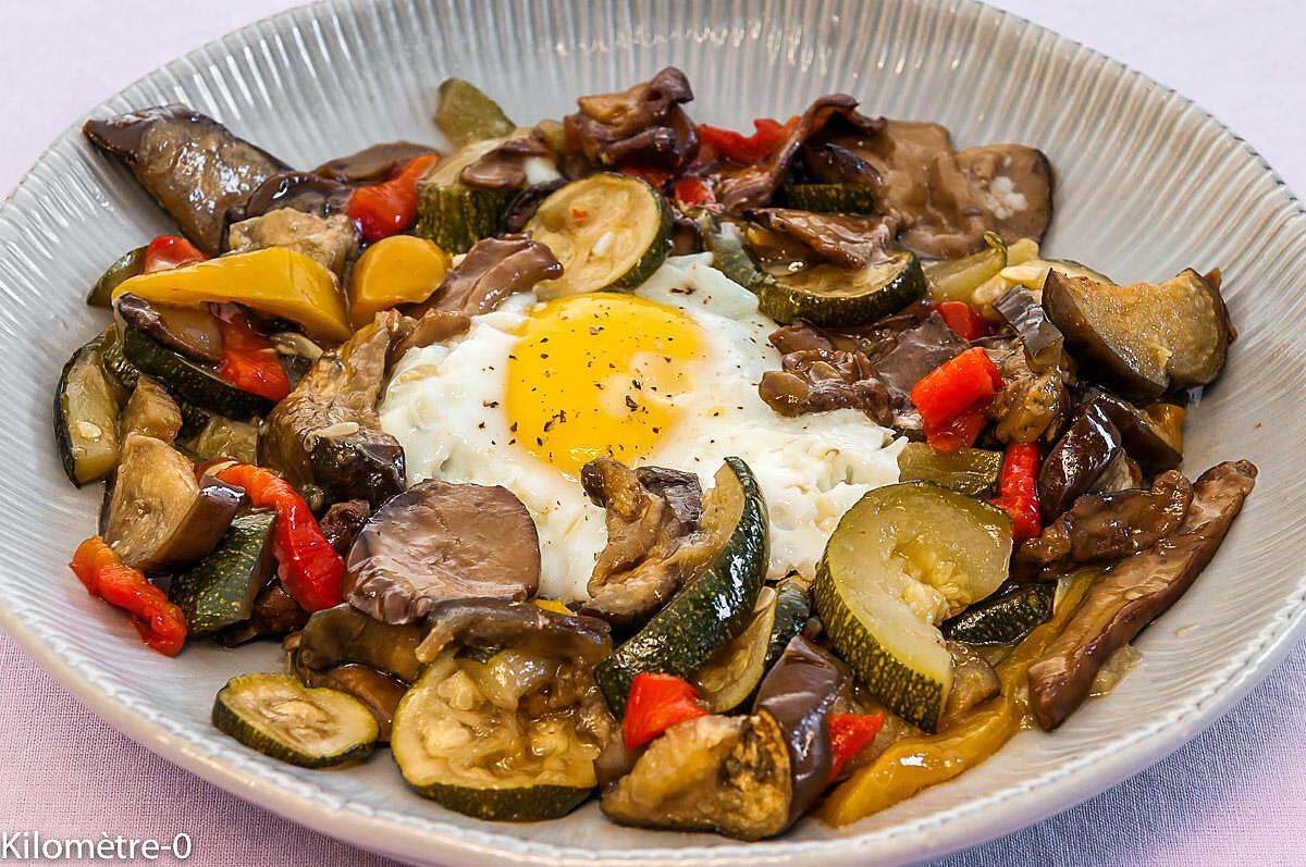 recette Oeufs et légumes d'été rotis