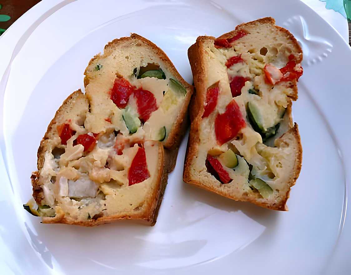 Cake courgettes, chèvre et poivrons rouges