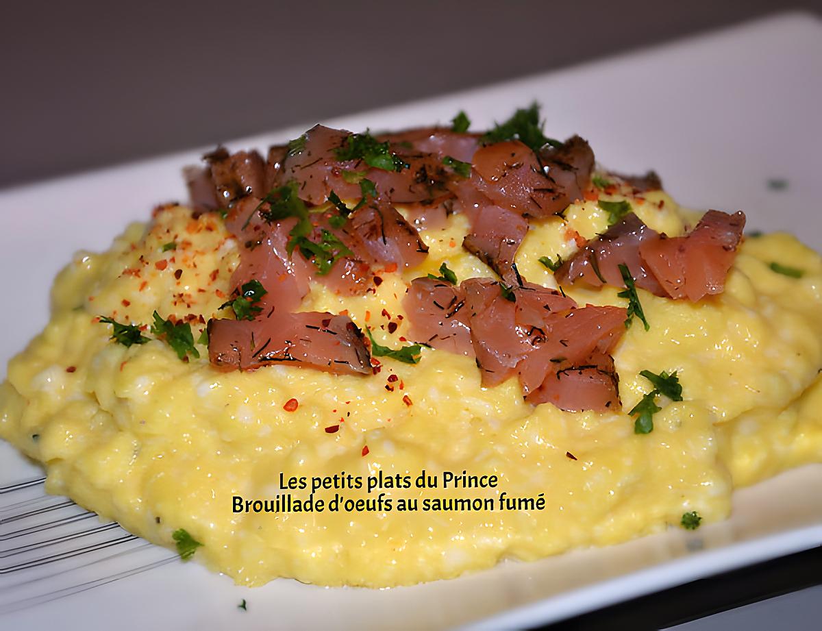 recette BROUILLADE D'OEUFS EXTRA FRAIS AU SAUMON FUME