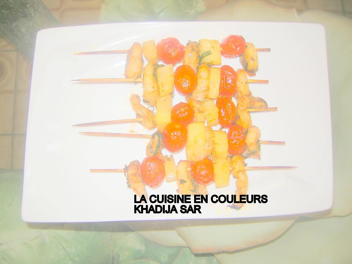 recette Brochettes de crevettes-ananas-tomates cerises/jardiniére de légumes