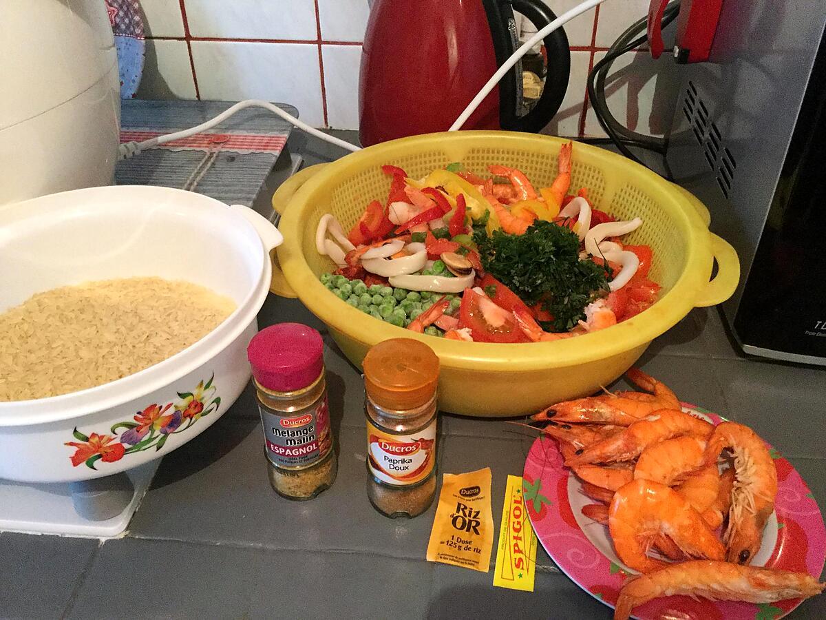 recette PAELLA AU POULET et FRUITS DE MER au COOKEO