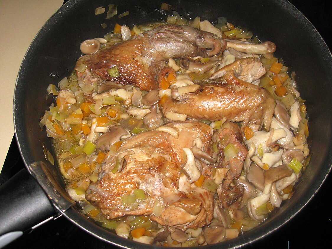 Recette de Pintade fermière au cidre et aux pleurotes