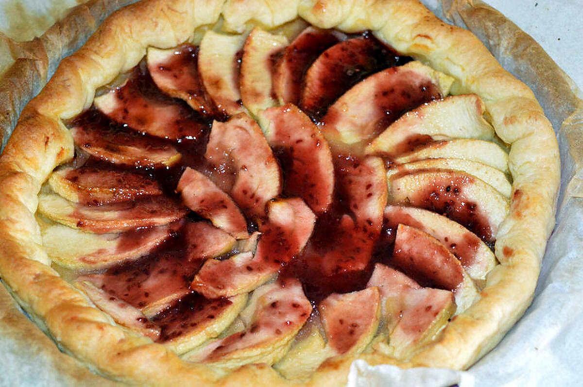recette Tarte aux pommes confiture de framboise