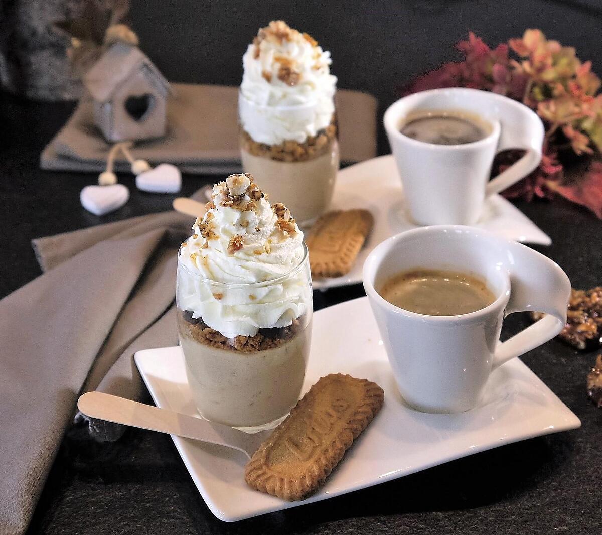 recette Mousse Café Liégeois, Croustillant Spéculoos-Chocolat et Noisettes Caramélisées