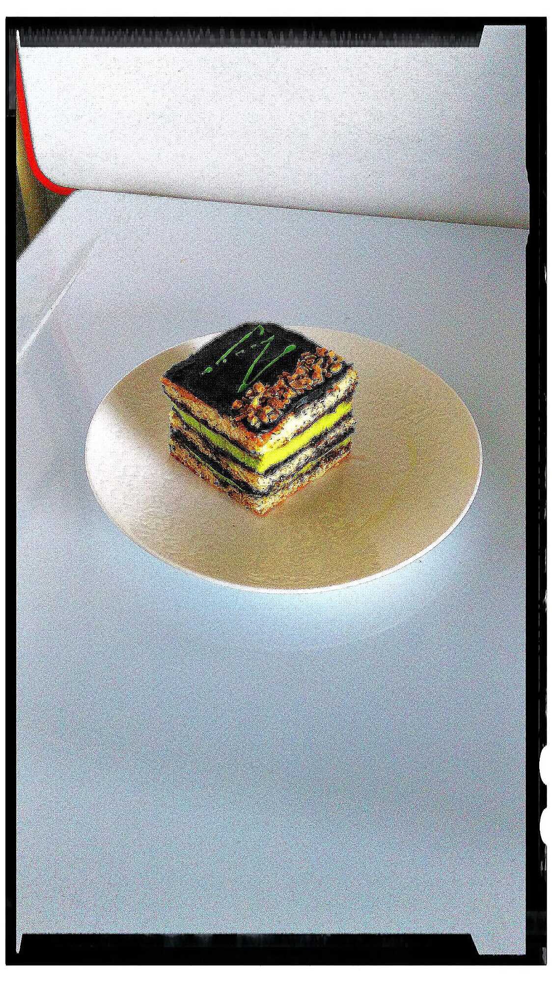 Cube pistache chocolat façon opéra