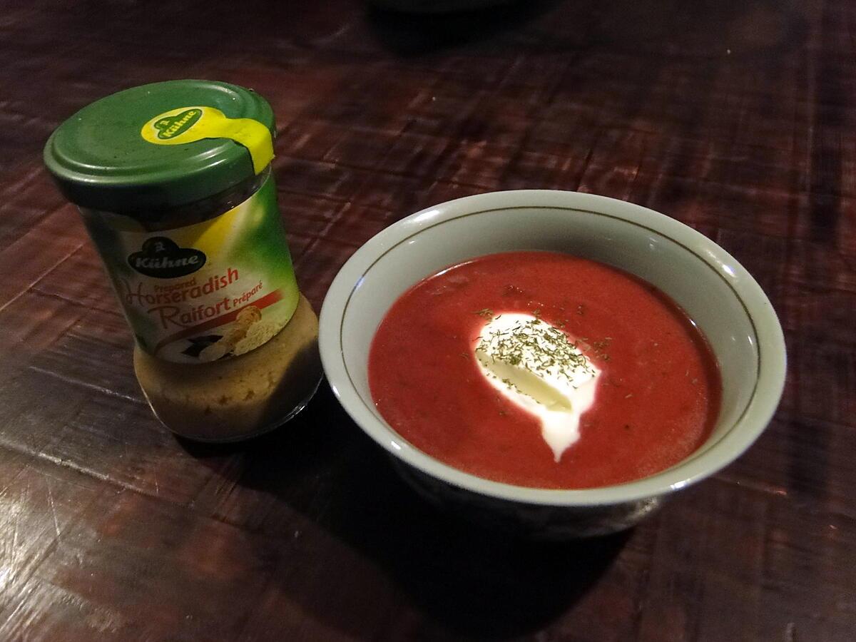 recette Soupe de betteraves au raifort, à l'aneth et à la crème