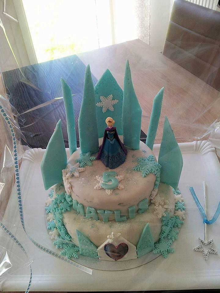 recette Gâteau d'anniversaire Le château de La Reine des Neiges