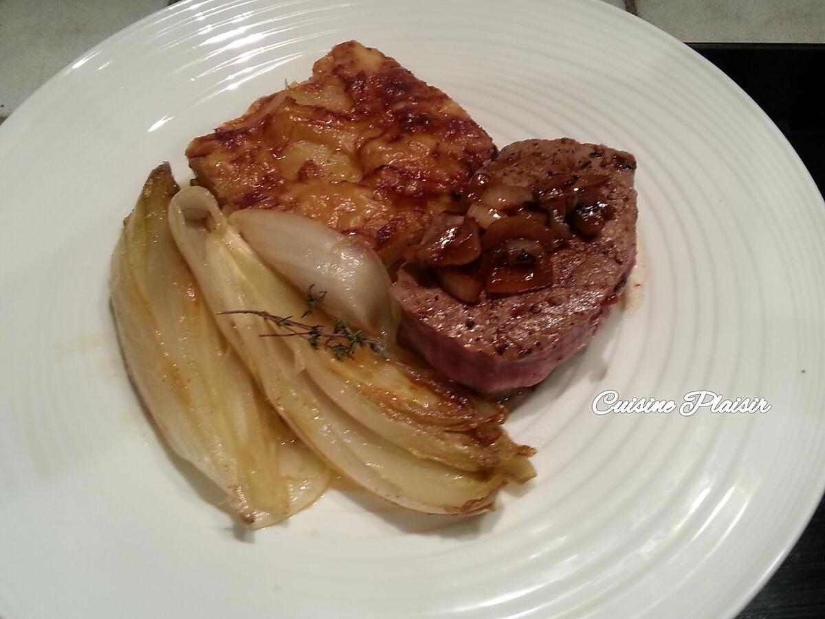 recette Tournedos poêlés, gratin dauphinois et chicons braisés au miel