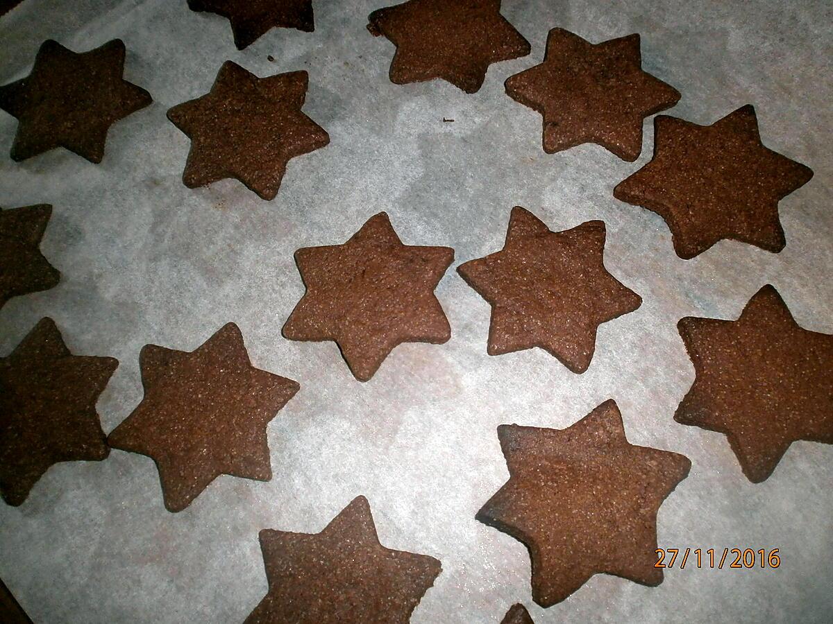 recette BISCUITS DE NOEL