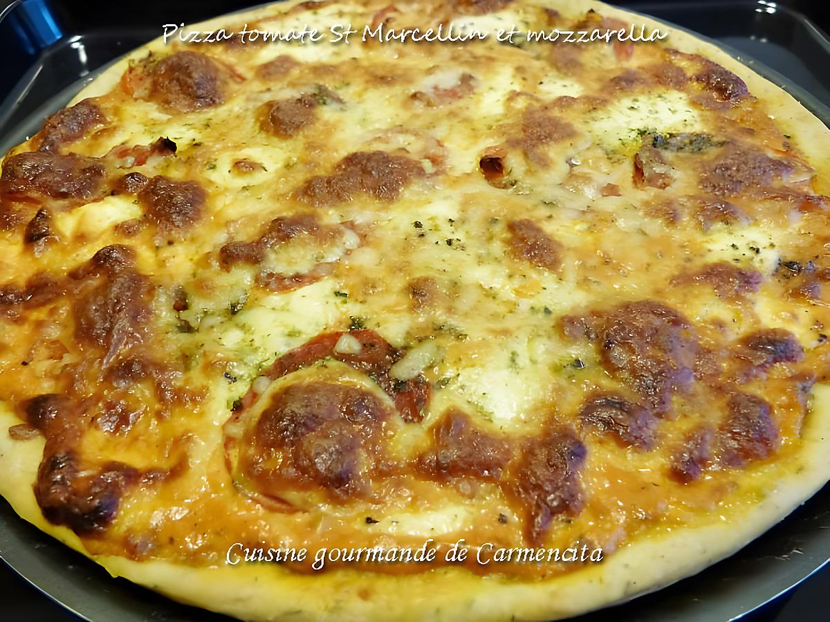 recette Pizza au thym tomates St Marcellin et mozzarella