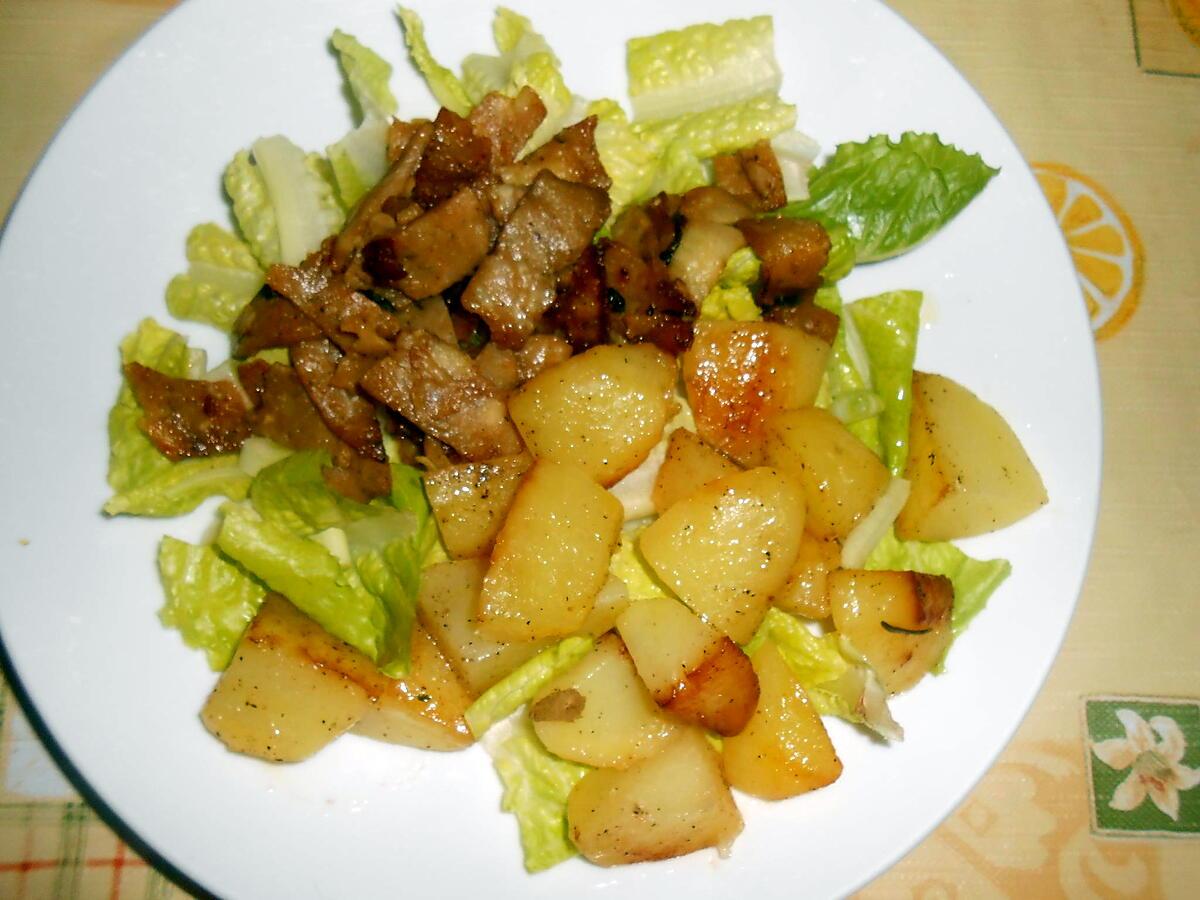 recette VIANDE KEBAB AUX POMMES DE TERRE SAUTEEES