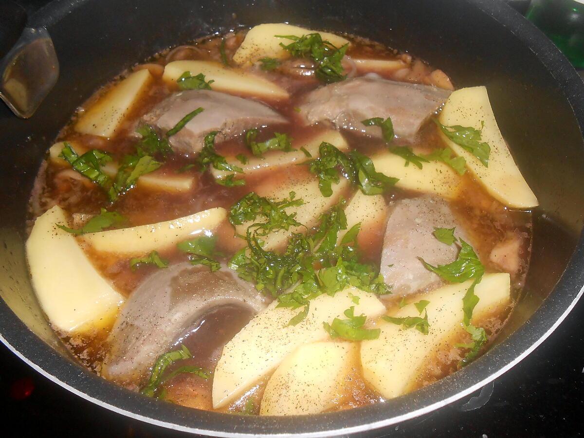 recette LANGUES DE PORC SAUCE AU VIN