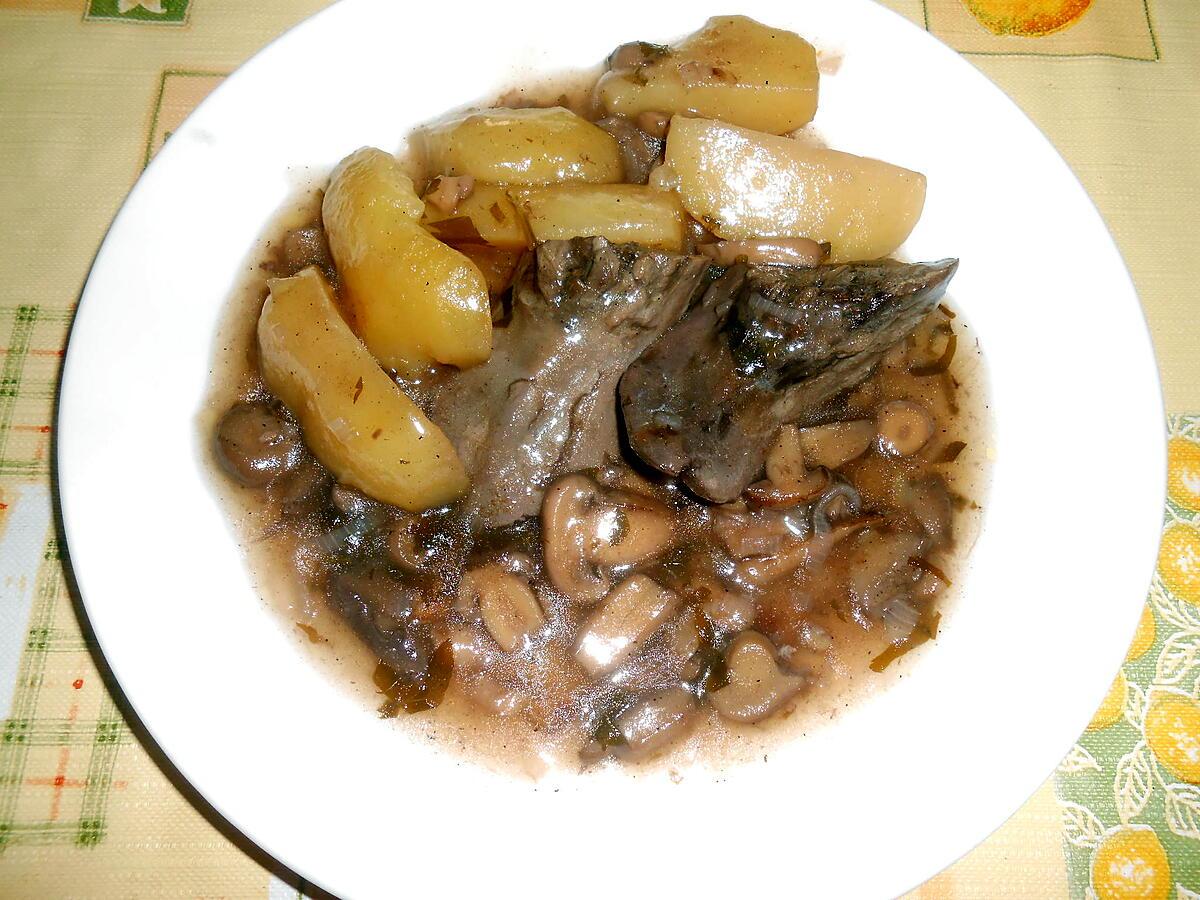 recette LANGUES DE PORC SAUCE AU VIN