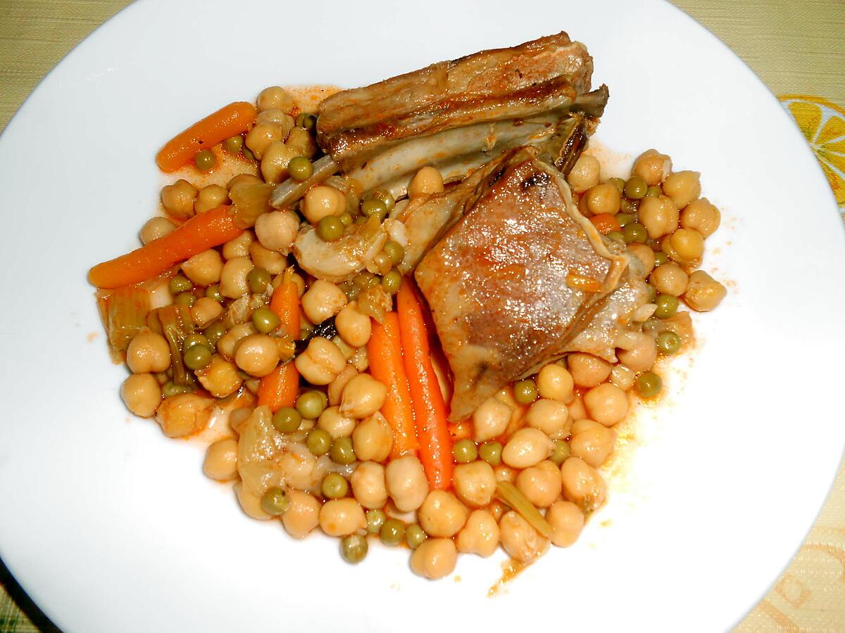 recette POITRINE D'AGNEAU POIS CHICHES ET PETITS POIS CAROTTES