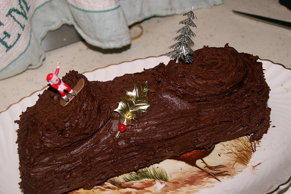 recette Bûche à la mousse au chocolat/écorces de clémentines confites et crème de caramel beurre salé