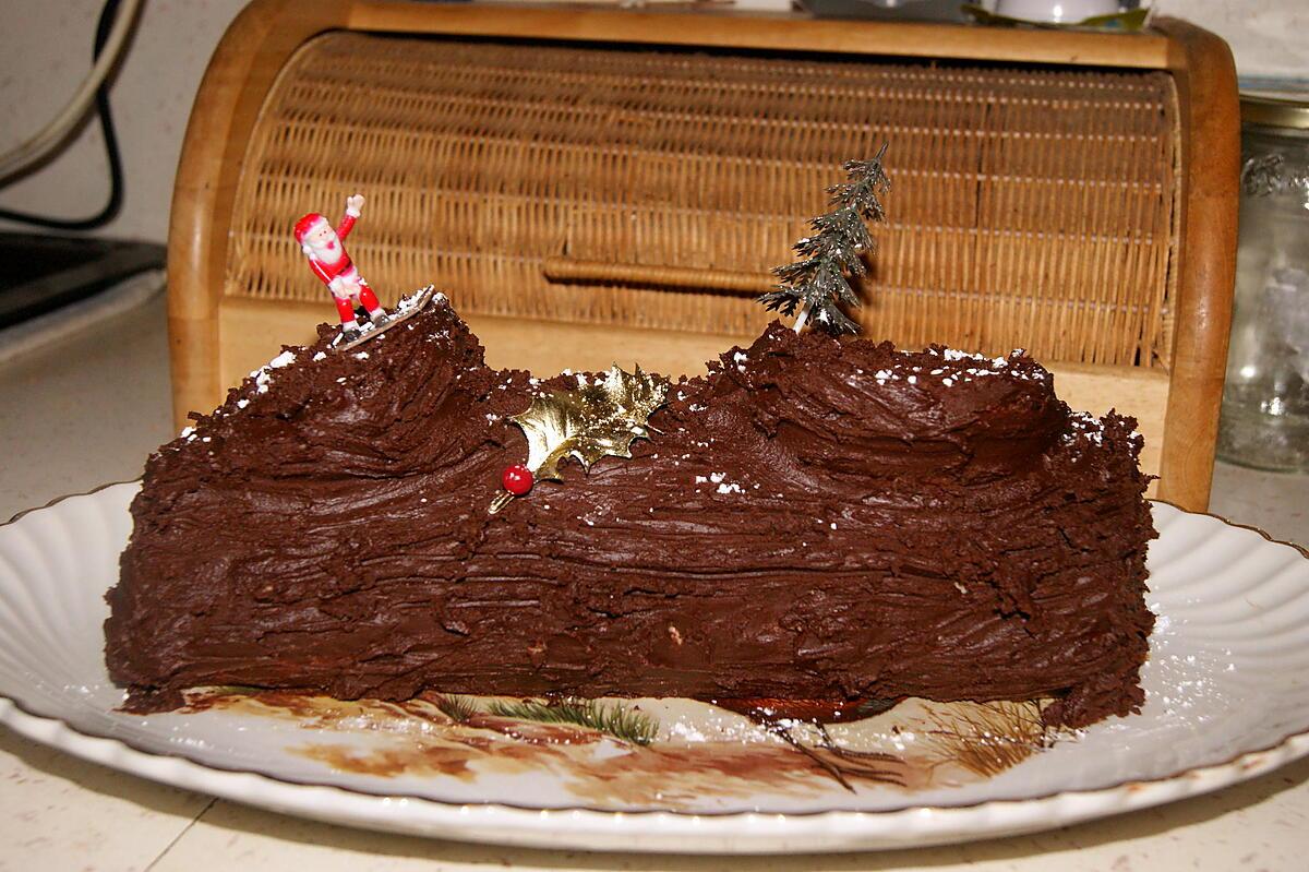 recette Bûche à la mousse au chocolat/écorces de clémentines confites et crème de caramel beurre salé