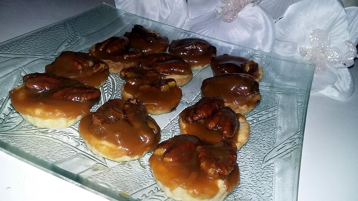 recette Tartelettes au caramel beurre salé et aux noix de pécan