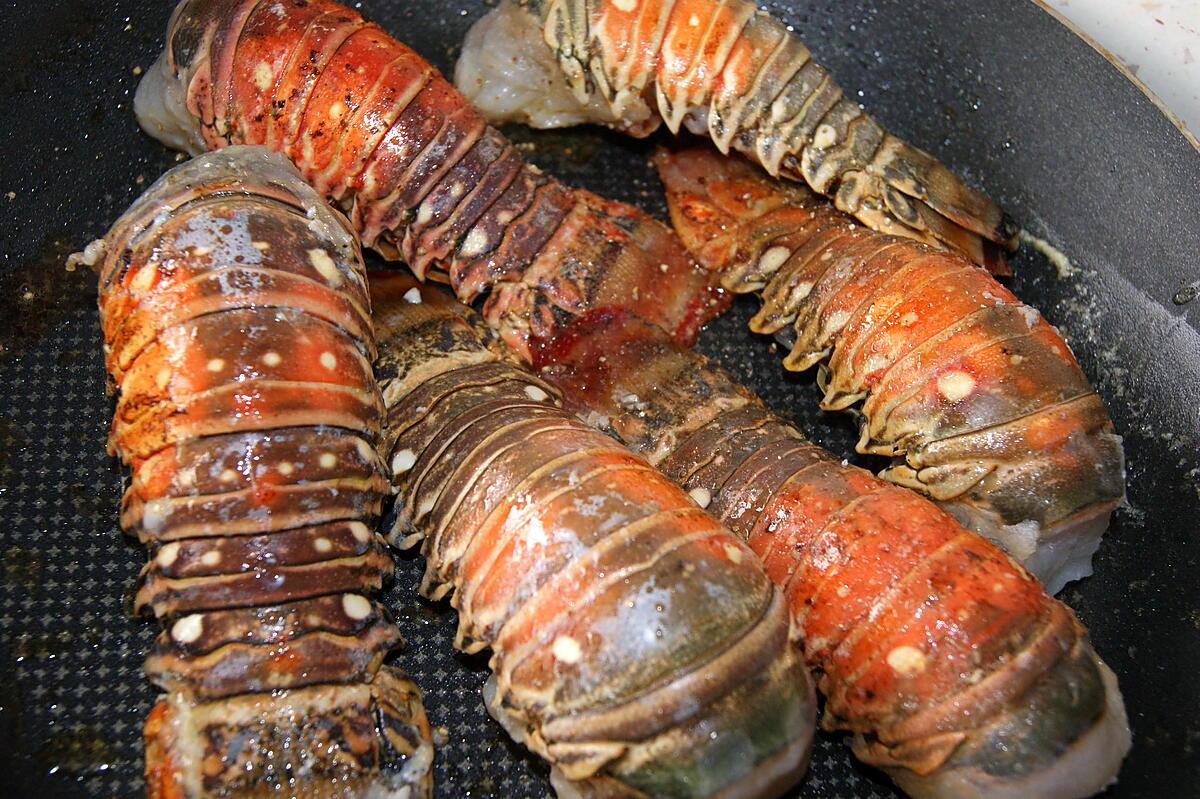 recette Queues de langouste à l'armoricaine