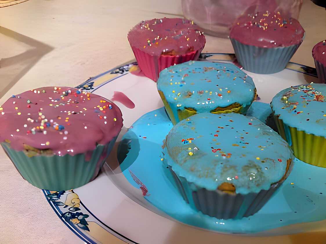 Cupcakes noisettes/chocolat blanc glaçage chocolat blanc