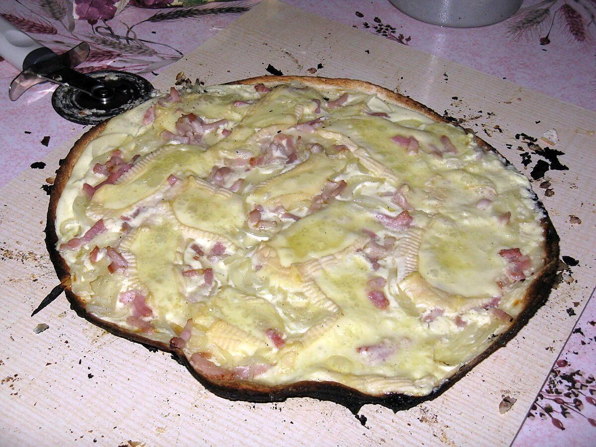 recette Tarte flambée au munster cuite au feu de bois