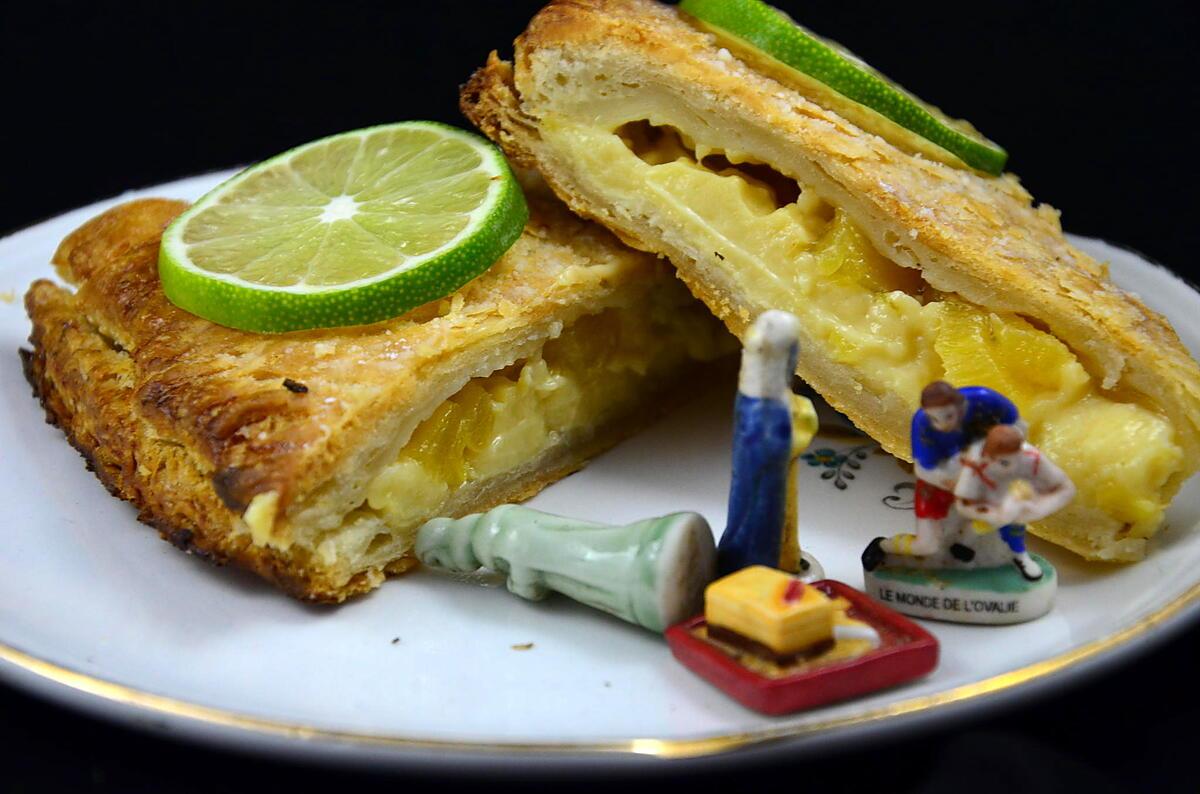 recette GALETTE DES ROIS A L'ANANAS RÔTI, CANNELLE ET CITRON VERT