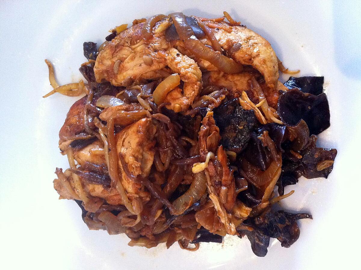recette Wok de poulet aux champignons noirs et pousses de soja