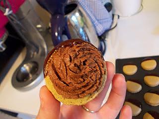 recette Macarons à la mousse au chocolat et piment d'Espelette