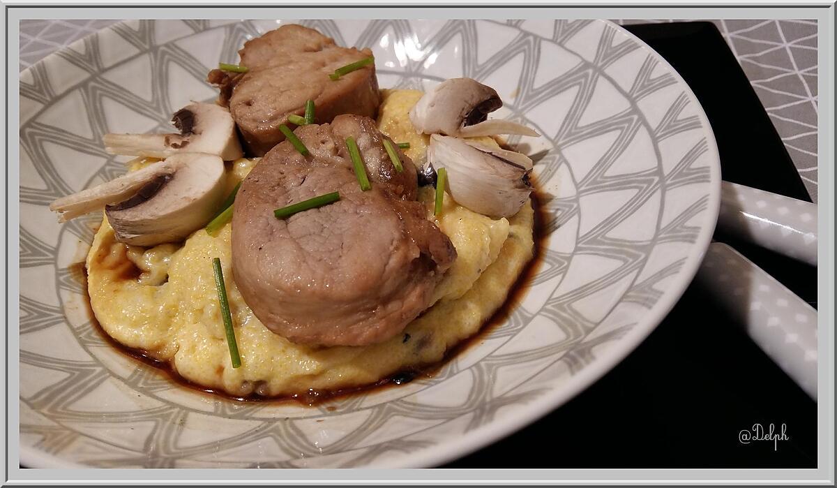 recette Filet mignon de porc laqué au miel et soja, polenta crémeuse aux champignons