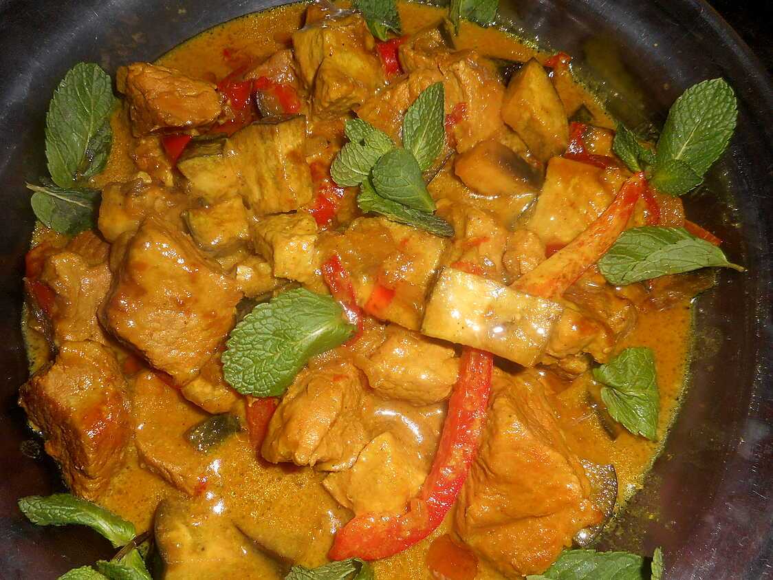 Recette de Sauté de porc au curry thai