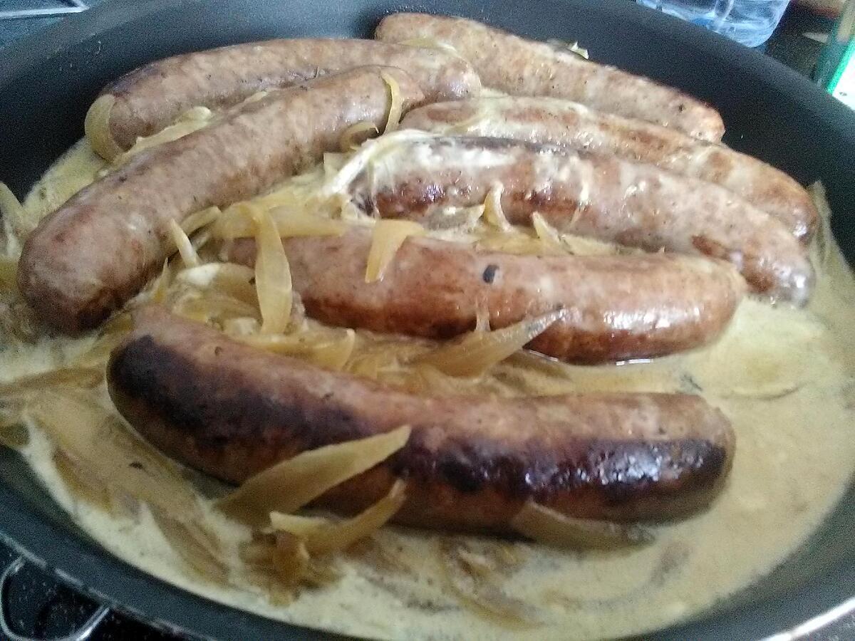 recette Saucisses de Toulouse a la crème et aux oignons