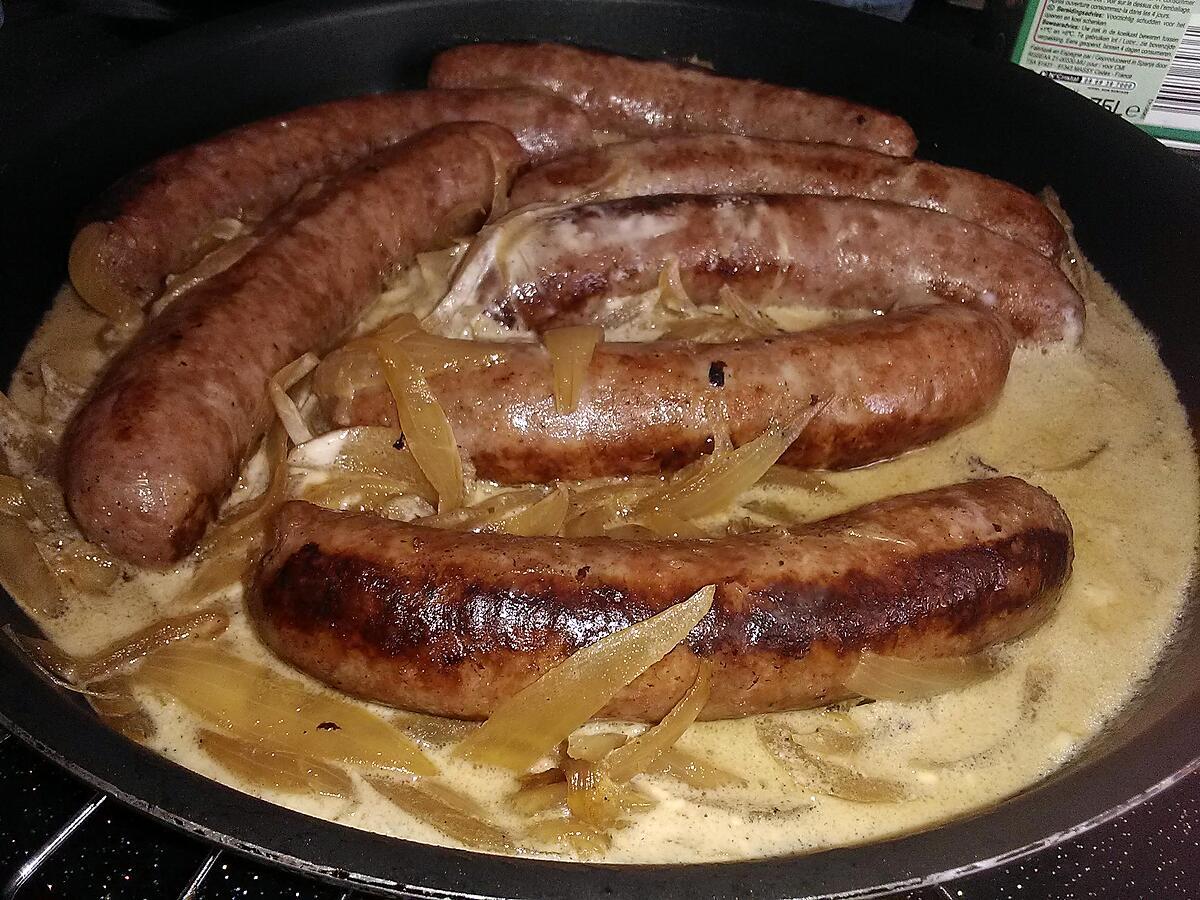 recette Saucisses de Toulouse a la crème et aux oignons