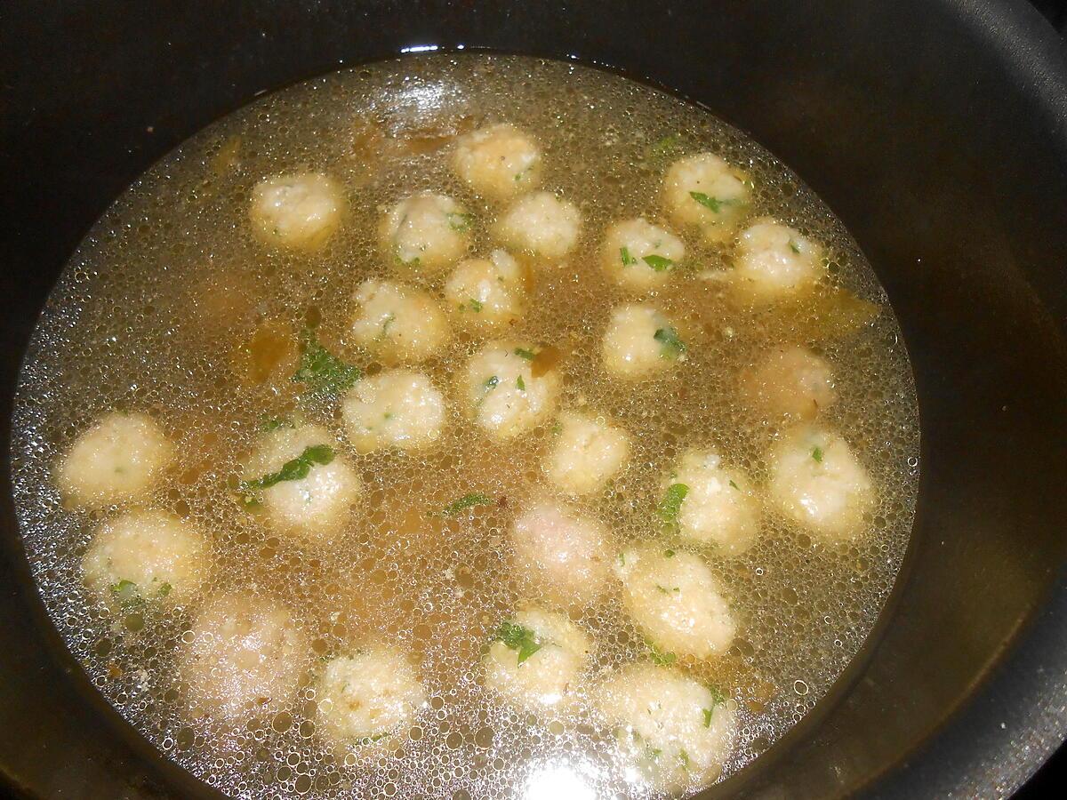 recette DUO DE MINI BOULETTES AU BOUILLON DE POULE