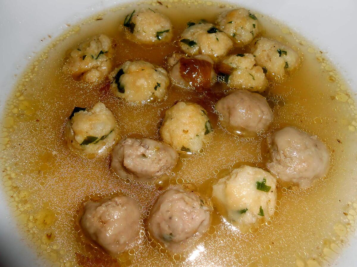 recette DUO DE MINI BOULETTES AU BOUILLON DE POULE