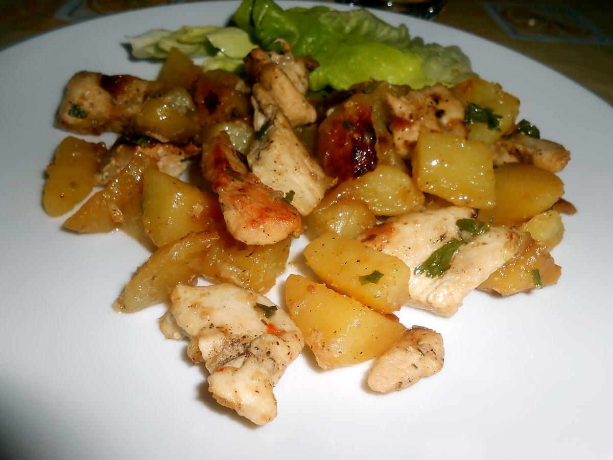 recette POELEE DE POULET POMMES DE TERRE OIGNONS