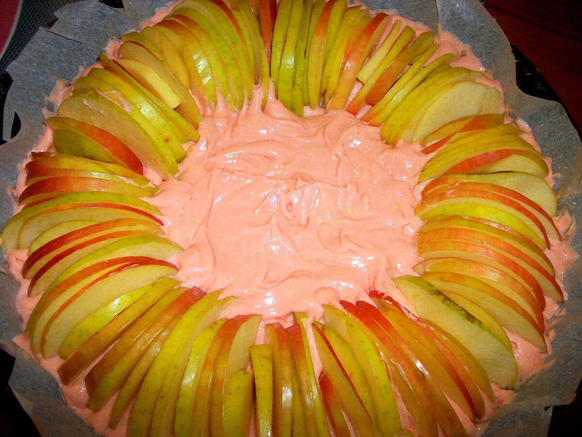 recette TARTE AUX POMMES  REVISITÉE AVEC UNE PÂTE A GÂTEAU