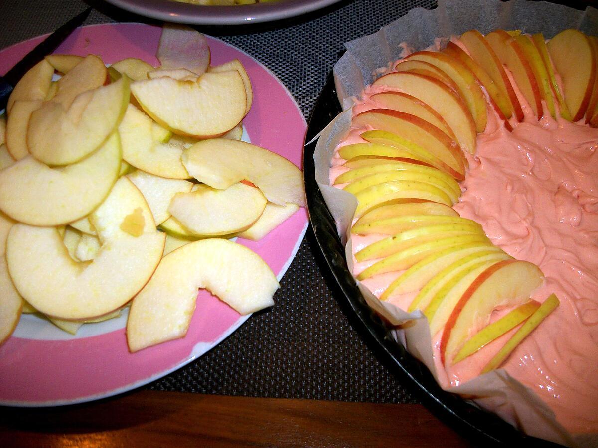 recette TARTE AUX POMMES  REVISITÉE AVEC UNE PÂTE A GÂTEAU