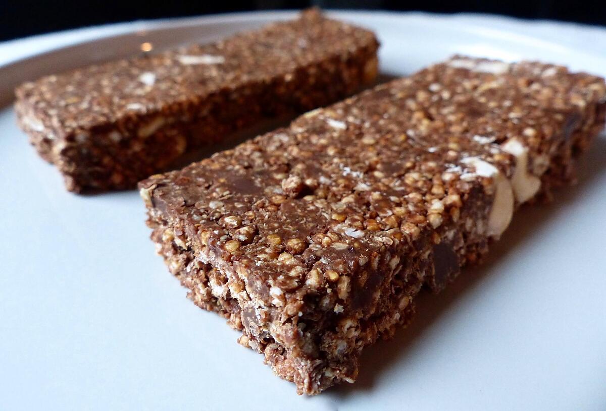 recette Barres chocolatées au quinoa soufflé, sans gluten, sans lactose et sans sucres.