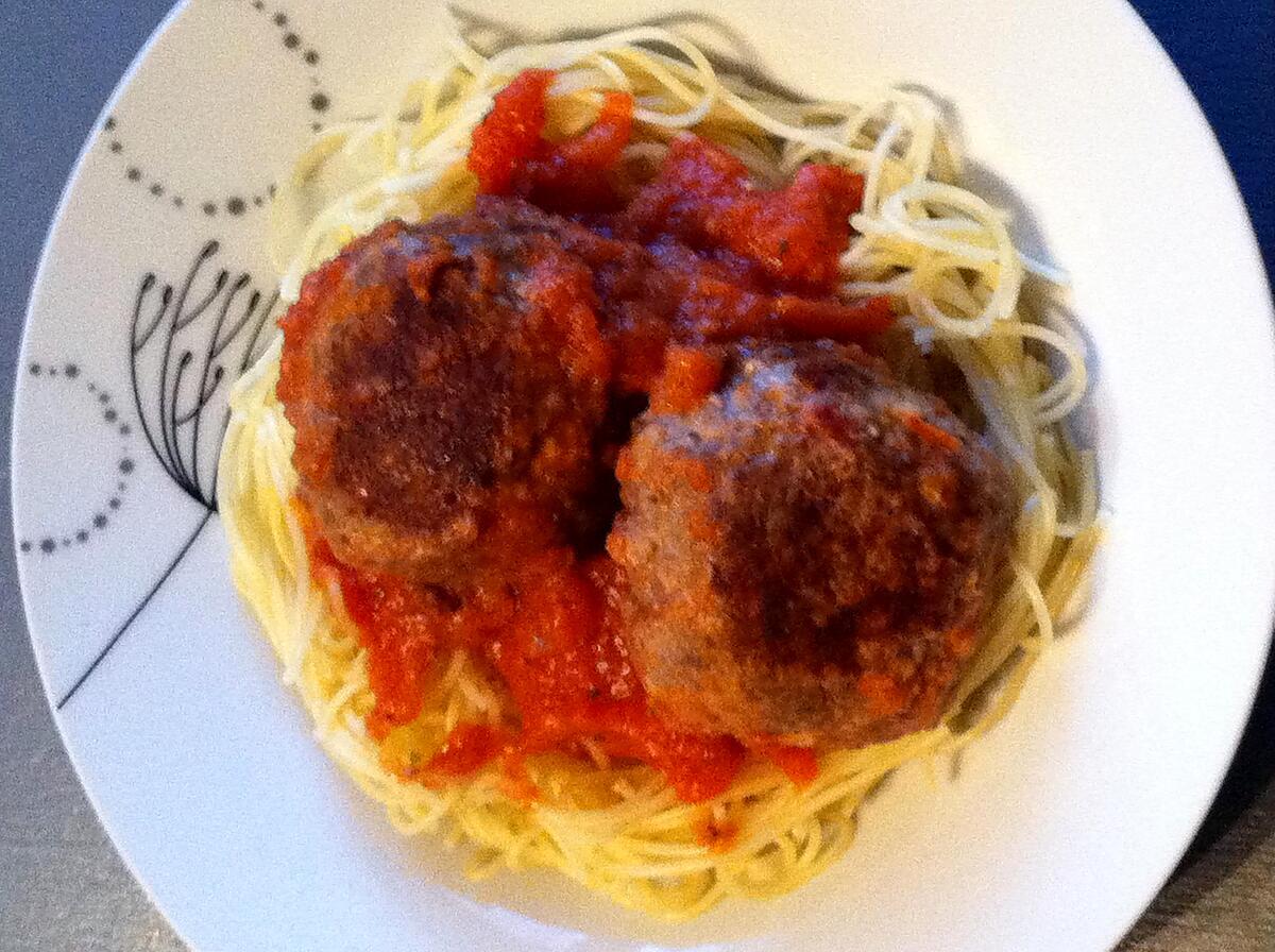 recette Boulettes surprises à la sauce tomate